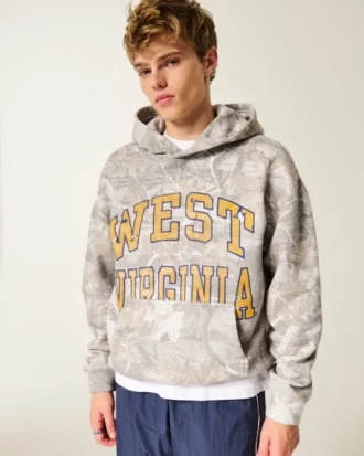 Bluza z kapturem Boxy West Virginia University Mountaineers Graphic Camo Bluza z kapturem Boxy West Virginia University Mountaineers Graphic Camo