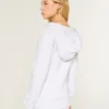 Bluza z kapturem i dekoltem w serek Bluza z kapturem i dekoltem w serek