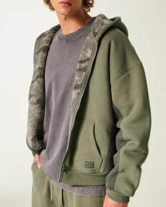Bluza z kapturem i zamkiem błyskawicznym Hollister x Crocs z podszewką z polaru