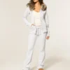 Bluza z kapturem i zamkiem błyskawicznym z wykończeniem ze sztucznego futra Bluza z kapturem i zamkiem błyskawicznym z wykończeniem ze sztucznego futra