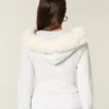 Bluza z kapturem i zamkiem błyskawicznym z wykończeniem ze sztucznego futra Bluza z kapturem i zamkiem błyskawicznym z wykończeniem ze sztucznego futra