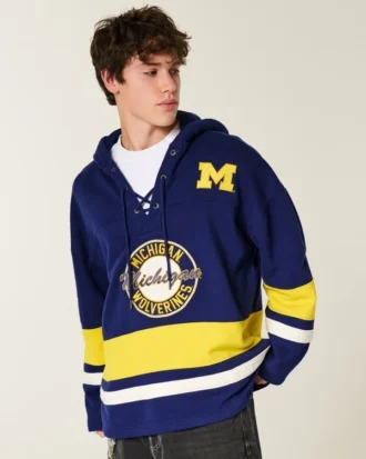 Bluza z kapturem z grafiką drużyny Wolverines z Uniwersytetu Michigan Bluza z kapturem z grafiką drużyny Wolverines z Uniwersytetu Michigan