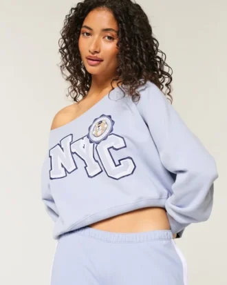 Bluza z nadrukiem NYC z odkrytymi ramionami