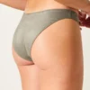 Błyszczące figi bikini z wysokim stanem