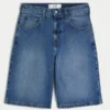 Ciemne, bardzo luźne szorty jeansowe Ciemne, bardzo luźne szorty jeansowe
