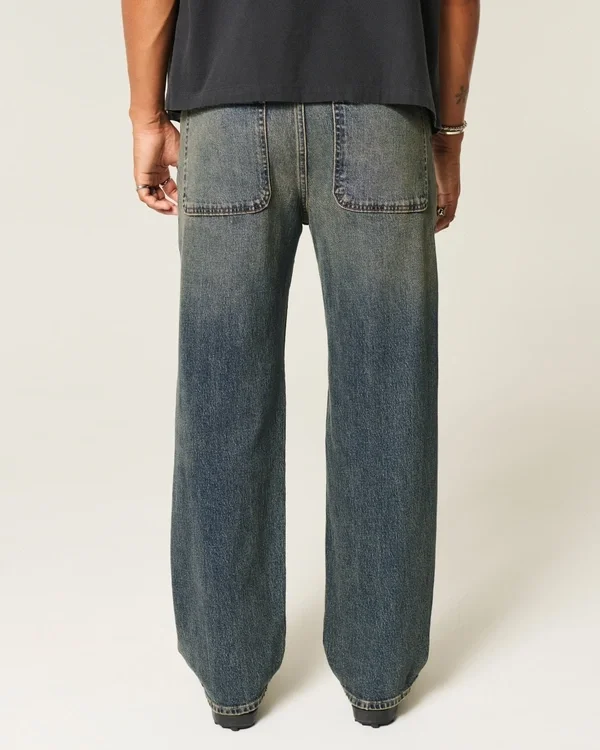Ciemne jeansy z luźnymi nogawkami Ciemne jeansy z luźnymi nogawkami