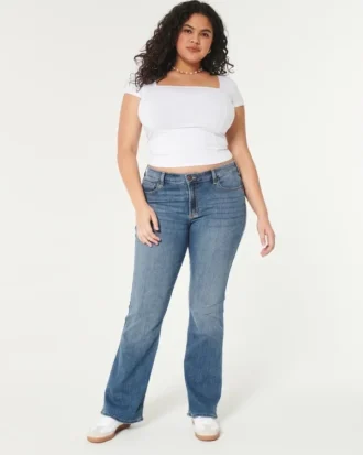 Dżinsy bootcut o średnim stanie i średnim odcieniu Dżinsy bootcut o średnim stanie i średnim odcieniu