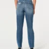 Dżinsy typu mom jeans z bardzo wysokim stanem, przetarciami i średnim wybarwieniem Dżinsy typu mom jeans z bardzo wysokim stanem, przetarciami i średnim wybarwieniem