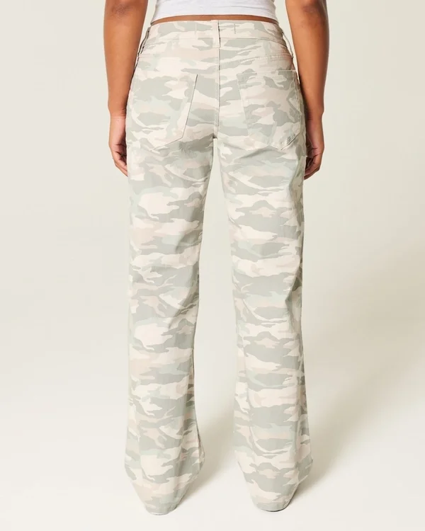 Dżinsy z niskim stanem i luźnym krojem w stylu Y2K Camo Dżinsy z niskim stanem i luźnym krojem w stylu Y2K Camo