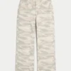 Dżinsy z niskim stanem i luźnym krojem w stylu Y2K Camo Dżinsy z niskim stanem i luźnym krojem w stylu Y2K Camo