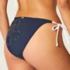 Figi bikini z wiązaniem z boku