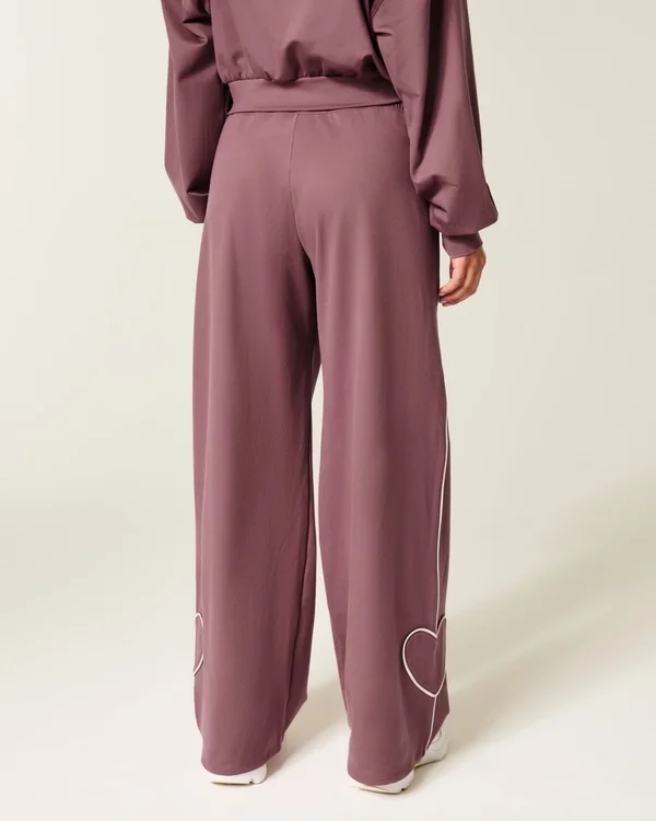 Gilly Hicks Active Recharge Baggy Pants z sercem na końcu nogawek Gilly Hicks Active Recharge Baggy Pants z sercem na końcu nogawek
