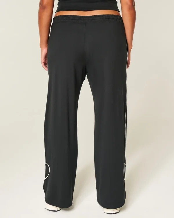 Gilly Hicks Active Recharge Baggy Pants z sercem na końcu nogawek Gilly Hicks Active Recharge Baggy Pants z sercem na końcu nogawek