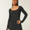 Gilly Hicks Active Recharge Cinch Sweetheart Top Gilly Hicks Active Recharge Cinch Sweetheart Top