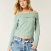Hollister Wygodny sweter z odkrytymi ramionami i ściegiem chmurkowym Hollister Wygodny sweter z odkrytymi ramionami i ściegiem chmurkowym