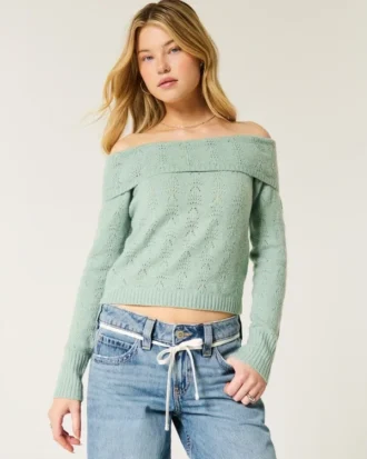 Hollister Wygodny sweter z odkrytymi ramionami i ściegiem chmurkowym
