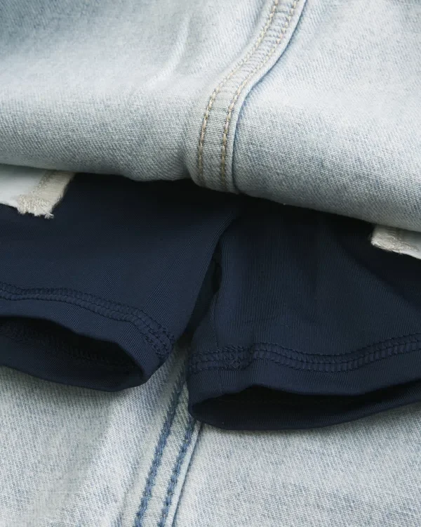Jasna spódniczka mini z denimu typu shoelace Jasna spódniczka mini z denimu typu shoelace