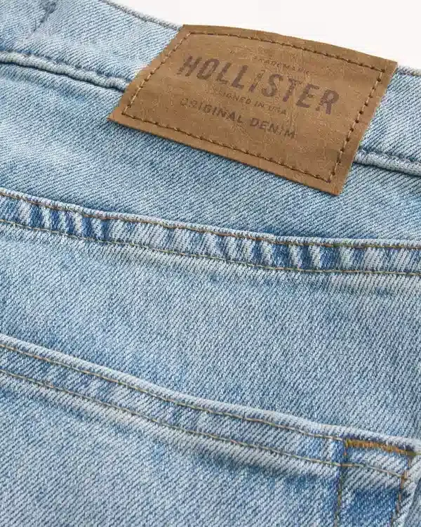 Jasne dżinsy typu bootcut Jasne dżinsy typu bootcut