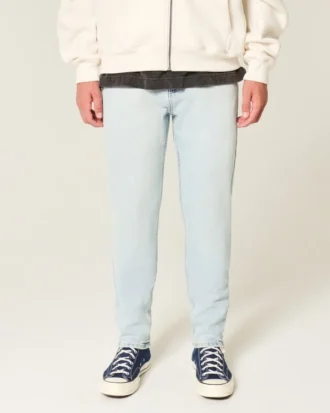 Jasne jeansy skinny o sportowym kroju