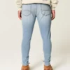 Jasne jeansy skinny o sportowym kroju Jasne jeansy skinny o sportowym kroju
