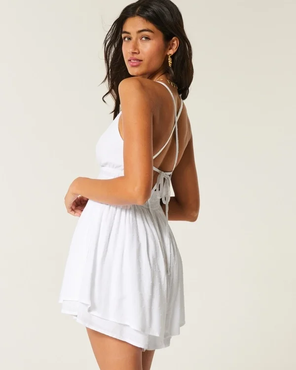 Kombinezon babydoll z odkrytymi plecami Kombinezon babydoll z odkrytymi plecami