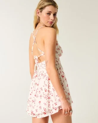 Kombinezon babydoll z odkrytymi plecami