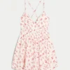 Kombinezon babydoll z odkrytymi plecami Kombinezon babydoll z odkrytymi plecami