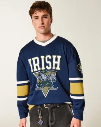 Koszulka hokejowa z nadrukiem Fighting Irish Uniwersytetu Notre Dame Koszulka hokejowa z nadrukiem Fighting Irish Uniwersytetu Notre Dame