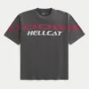 Koszulka z nadrukiem Dodge Hellcat, o prostym kroju i grubej dzianinie Koszulka z nadrukiem Dodge Hellcat, o prostym kroju i grubej dzianinie