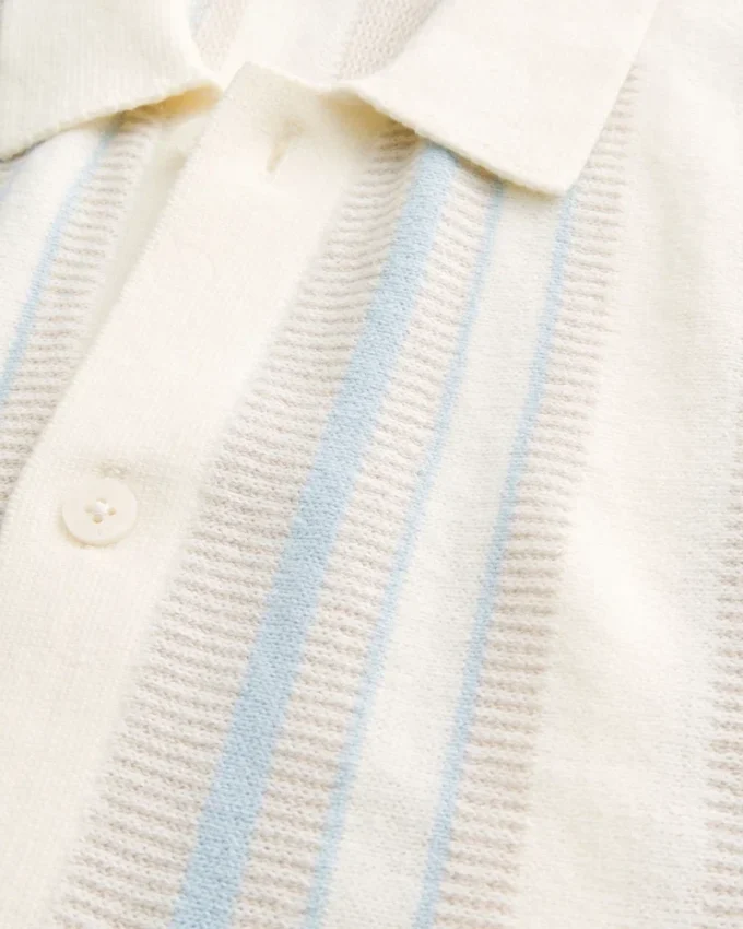 Krótki sweter z krótkim rękawem Krótki sweter z krótkim rękawem