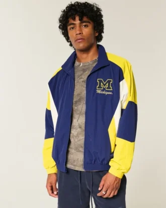 Kurtka wiatrówka z nadrukiem Wolverines Uniwersytetu Michigan Kurtka wiatrówka z nadrukiem Wolverines Uniwersytetu Michigan
