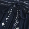 Lekka, haftowana bluzka bez ramiączek typu babydoll Lekka, haftowana bluzka bez ramiączek typu babydoll
