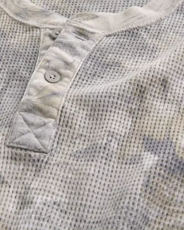 Luźna koszulka termiczna Henley Luźna koszulka termiczna Henley