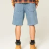 Luźne szorty jeansowe z haftowanym logo Luźne szorty jeansowe z haftowanym logo