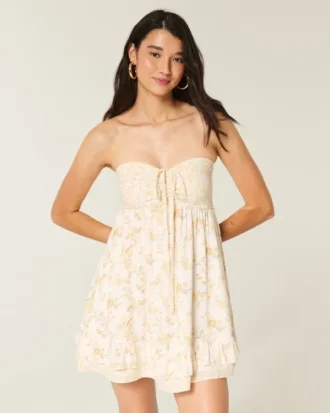 Mini sukienka babydoll bez ramiączek z falbanami