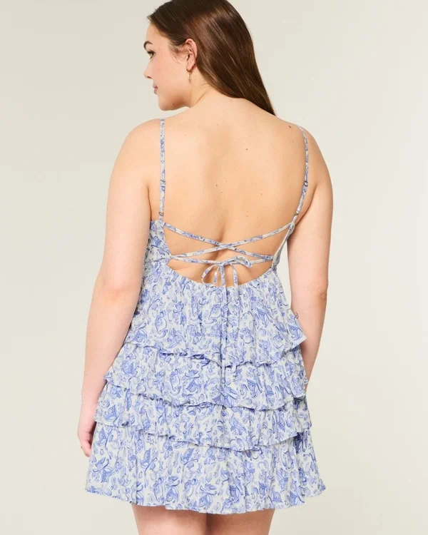 Mini sukienka babydoll z falbanami i dekoltem w szpic Mini sukienka babydoll z falbanami i dekoltem w szpic