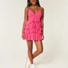 Mini sukienka babydoll z falbanami i dekoltem w szpic Mini sukienka babydoll z falbanami i dekoltem w szpic