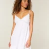 Mini sukienka babydoll z wykończeniem sznurkowym Mini sukienka babydoll z wykończeniem sznurkowym