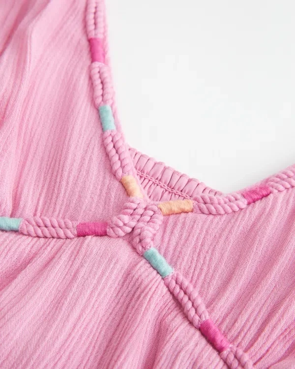 Mini sukienka babydoll z wykończeniem sznurkowym Mini sukienka babydoll z wykończeniem sznurkowym