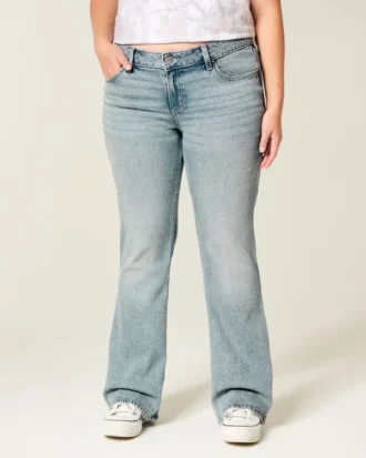Niskie dżinsy bootcut w jasnym kolorze Niskie dżinsy bootcut w jasnym kolorze