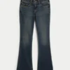Niskie dżinsy bootcut z ciemnym praniem i haftem Niskie dżinsy bootcut z ciemnym praniem i haftem