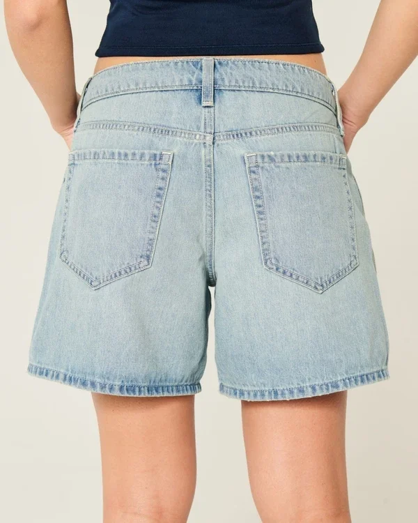 Niskie, jasne, podwinięte w pasie, luźne szorty jeansowe 5″ Niskie, jasne, podwinięte w pasie, luźne szorty jeansowe 5″