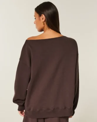 Oversize’owa bluza z odkrytymi ramionami