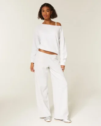 Oversize’owa bluza z odkrytymi ramionami