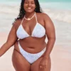 Skarpetki bikini w stylu szydełkowym z wysokim stanem