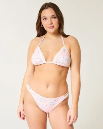 Skarpetki bikini w stylu szydełkowym z wysokim stanem