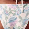 Skarpetki bikini w stylu szydełkowym z wysokim stanem