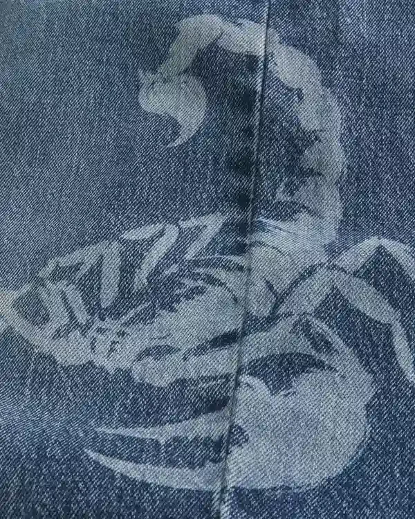 Skorpionowe graficzne super luźne szorty jeansowe Skorpionowe graficzne super luźne szorty jeansowe