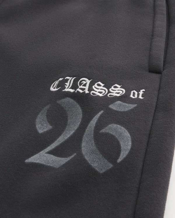 Spodnie dresowe z nadrukiem Class of 26 Spodnie dresowe z nadrukiem Class of 26