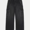 Sprane czarne jeansy cargo o bardzo luźnym kroju Sprane czarne jeansy cargo o bardzo luźnym kroju